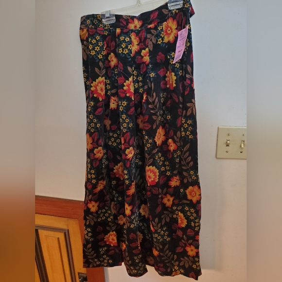 Free People Dresses & Skirts - Sz 4 NWT Free People skirt